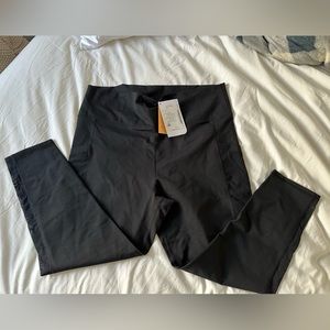 Fabletics Mesh Crop Active leggings